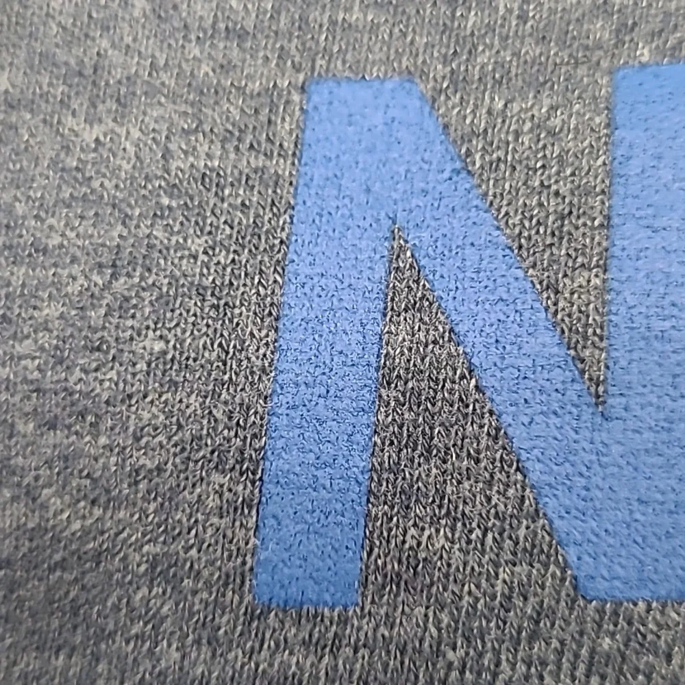 The North Face Pullover Hoodie Sweatshirt Kangaroo Pocket Drawstring Raw Hem